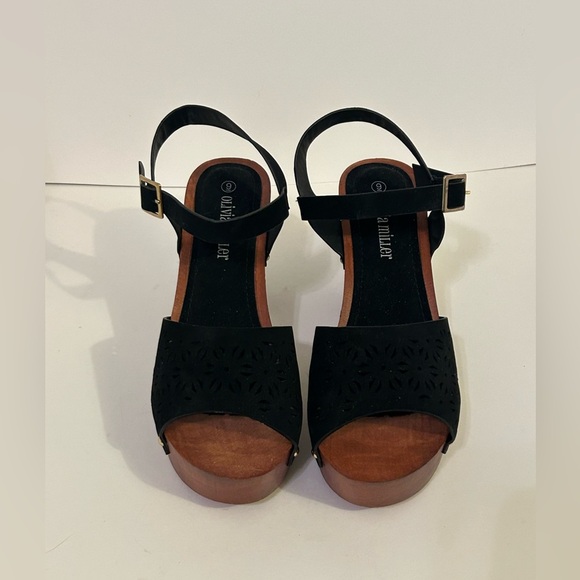 Olivia Miller Wedge Out Womens 9 Black Chunky Block Studded Open Toe - Picture 1 of 10